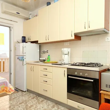 Businci 9450b * Trogir