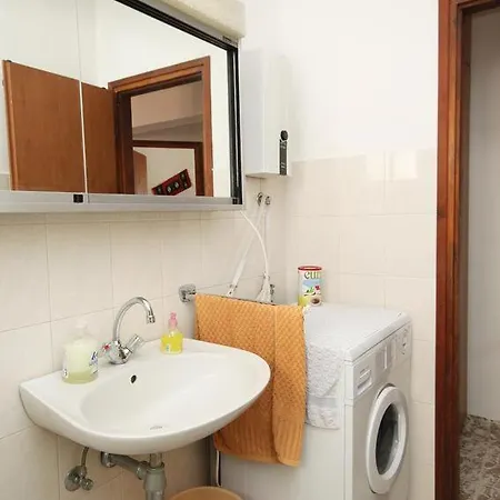 Businci 9450b * Trogir